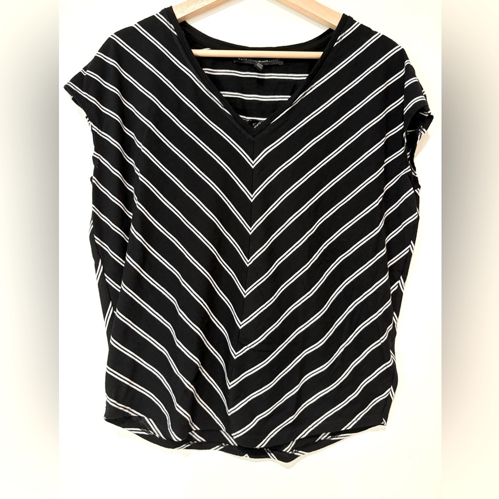 White House black market black and white top women’s small
